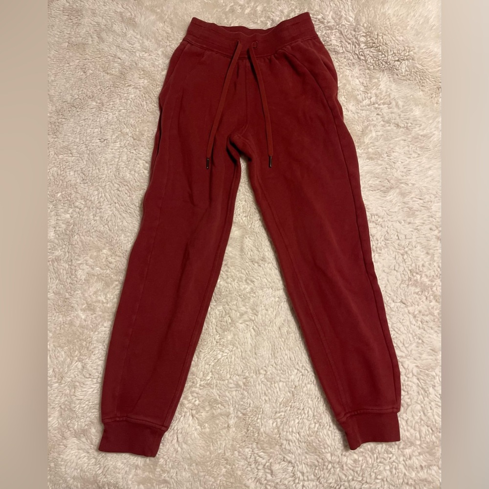 Lululemon Scuba High-Rise Jogger 25” Mulled Wine, Size 0